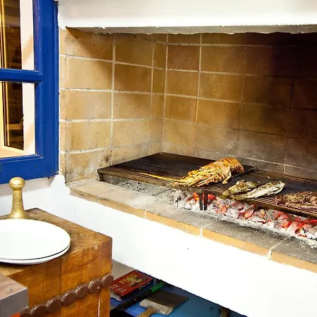 מלון Pavlos Place 2*