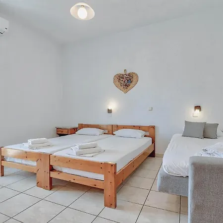 Pavlos Place מלון אנטיפארוס