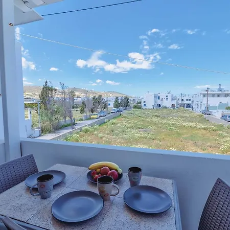 Pavlos Place מלון