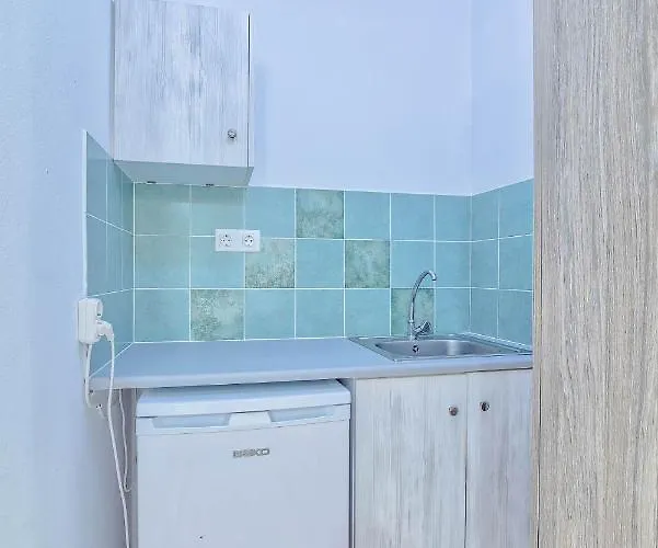 Ξενοδοχείο Pavlos Place 2*