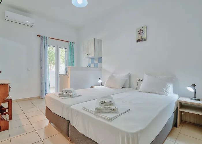 Ξενοδοχείο Pavlos Place 2*