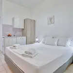 Pavlos Place 2*