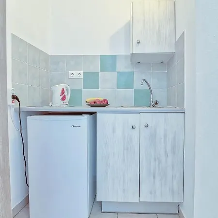 Pavlos Place 2* 安迪帕罗斯岛