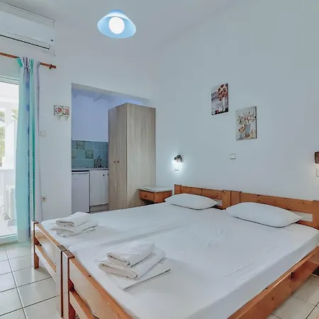 Pavlos Place 2* Andíparosz Póli