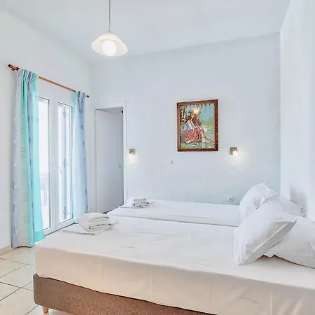 Pavlos Place Hotell
