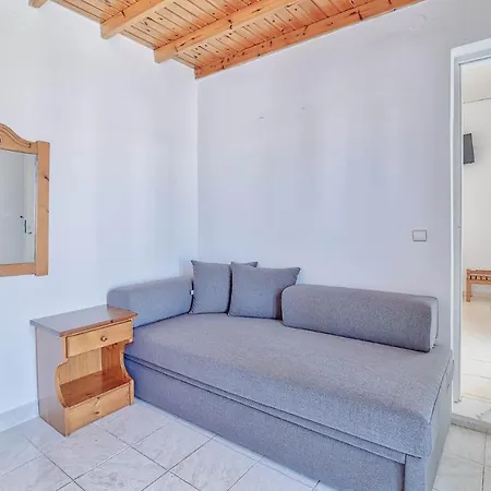 Pavlos Place Hotel