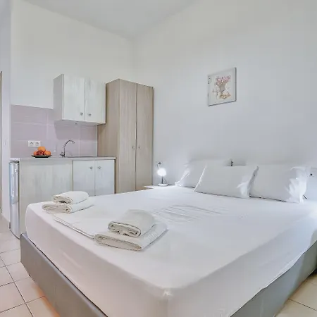 Pavlos Place 2*