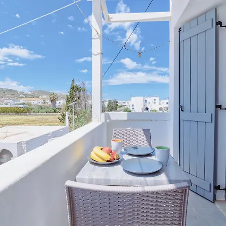 Pavlos Place Hotell 2*