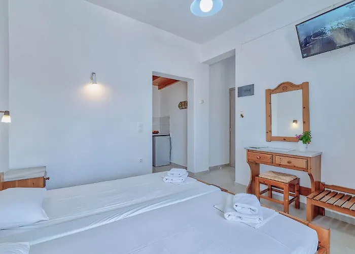 Pavlos Place Hotel 2*